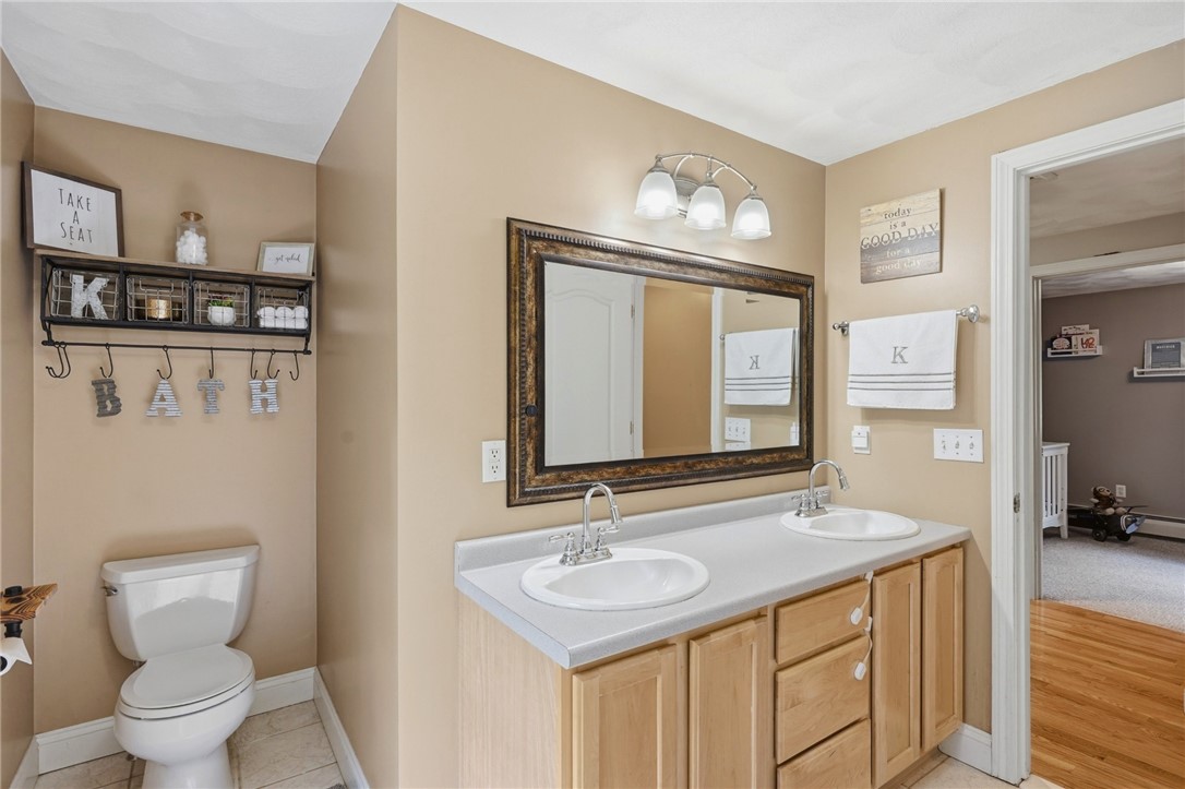 859 Knotty Oak Road Coventry, RI 02816 - Photo 27 of 39