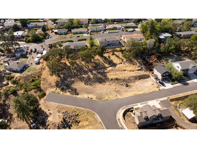 $85,000 | 2320 West 12th Street, Unit 4, The Dalles, OR 97058