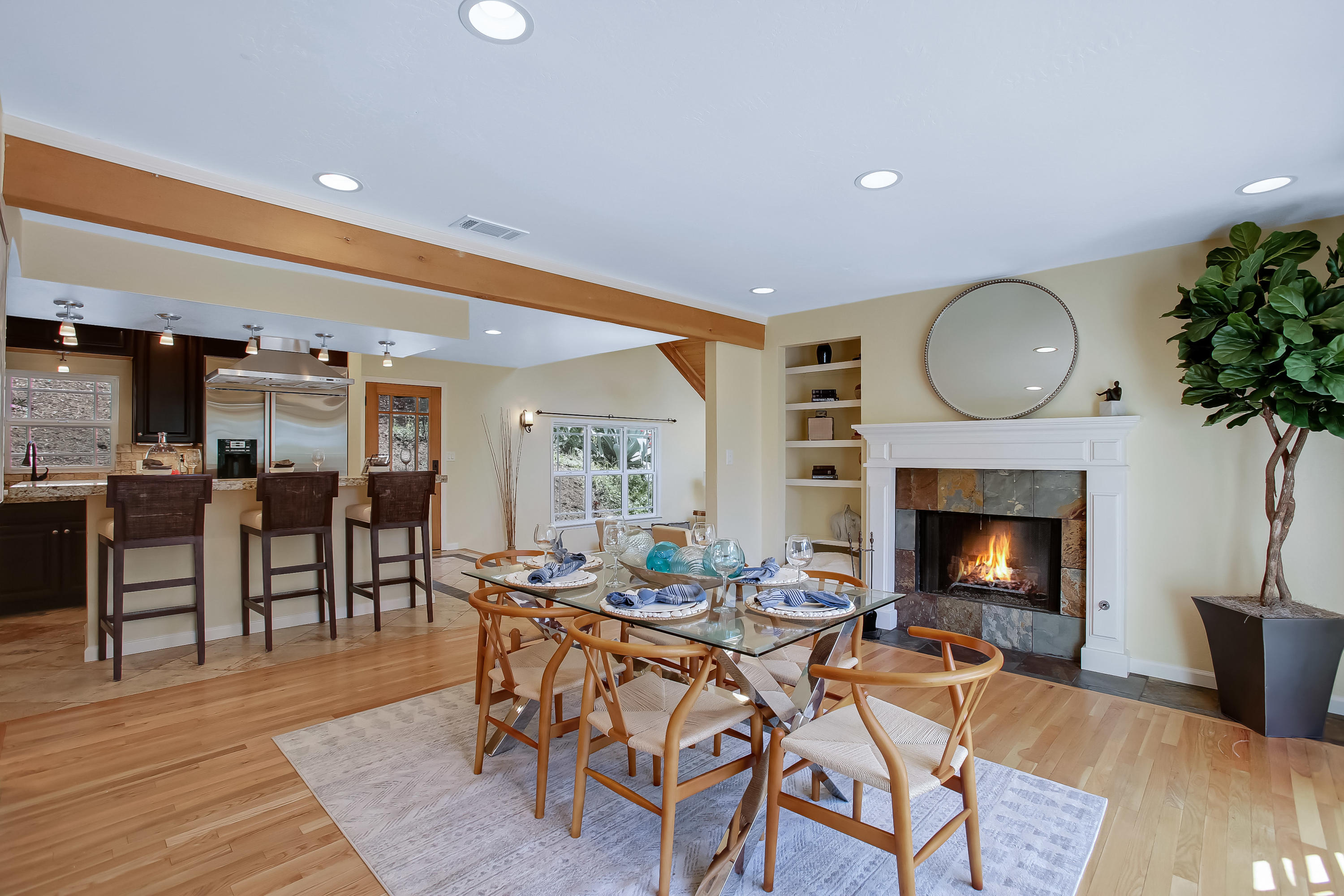 833 Cheltenham Road Santa Barbara, CA 93105 - Photo 5 of 23 Dining Area