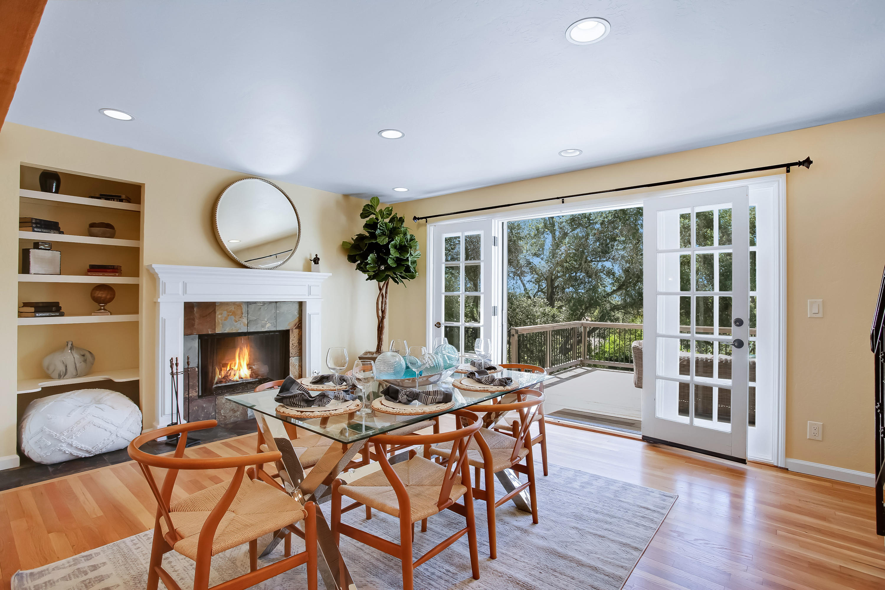 833 Cheltenham Road Santa Barbara, CA 93105 - Photo 6 of 23 Dining to Deck