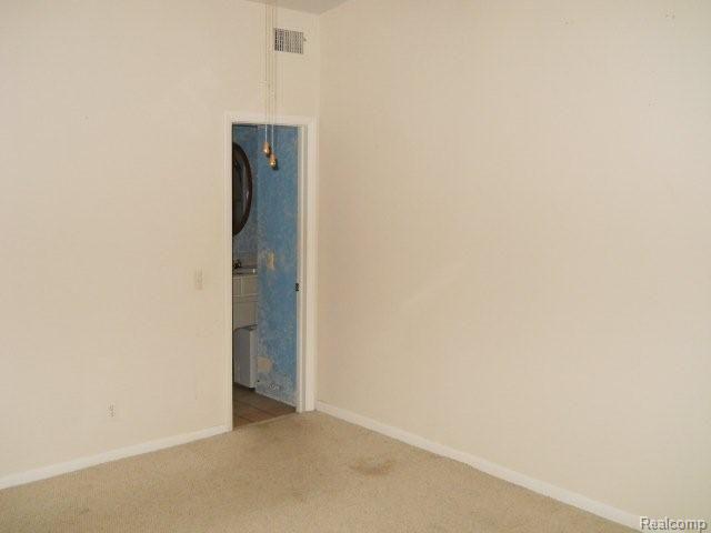225 Whims Court Rochester, MI 48306 - Photo 6 of 11 7-28a 020