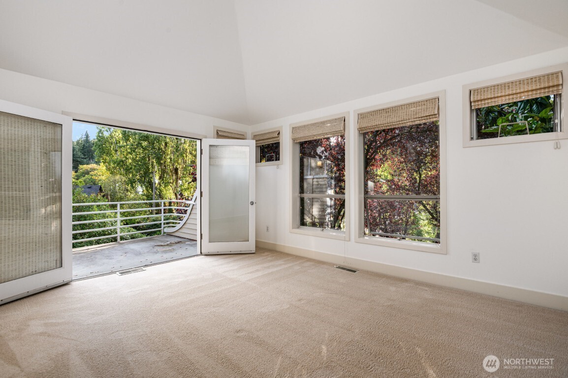 2216 19th Avenue East Seattle, WA 98112 - Photo 18 of 23