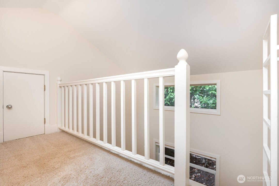 2216 19th Avenue East Seattle, WA 98112 - Photo 9 of 23