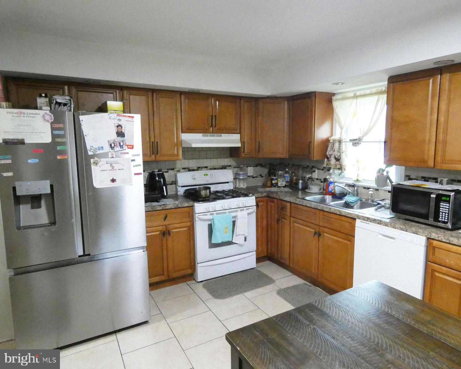 256 H Street Carneys Point, NJ 08069 - Photo 13 of 21