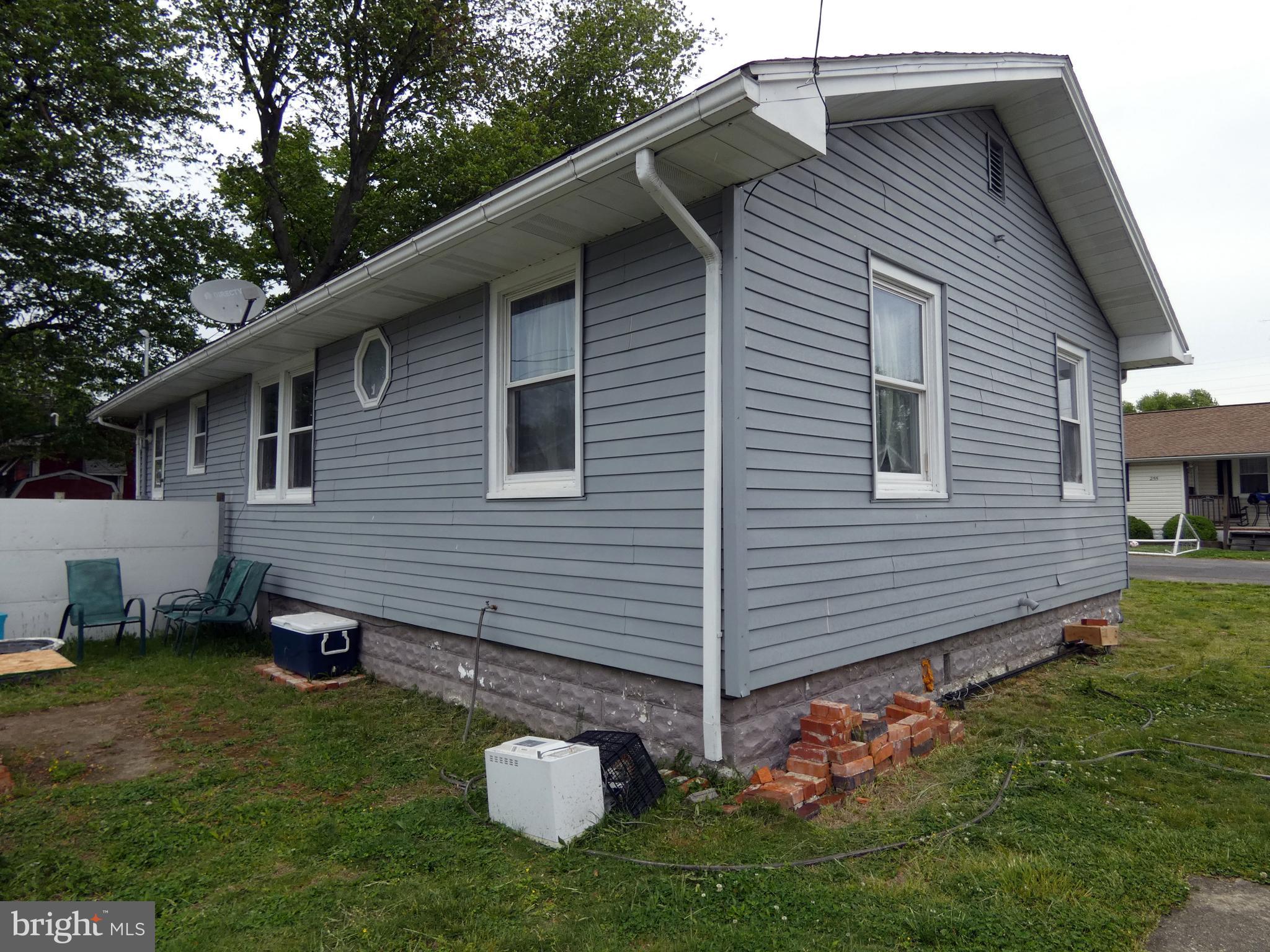 256 H Street Carneys Point, NJ 08069 - Photo 4 of 21
