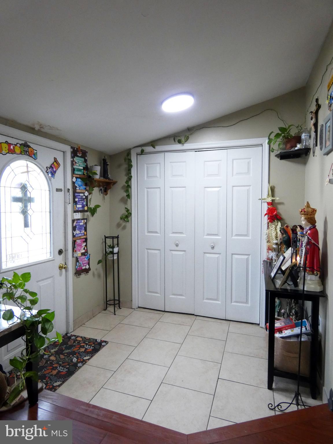 256 H Street Carneys Point, NJ 08069 - Photo 5 of 21