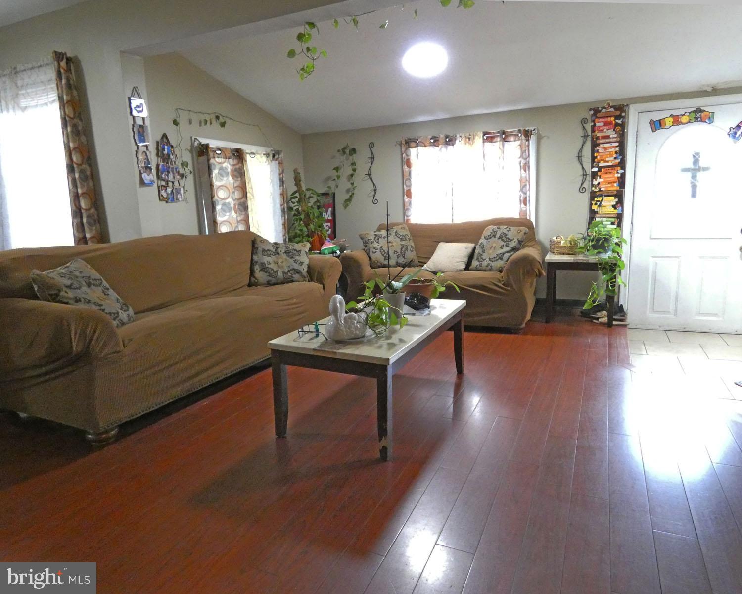 256 H Street Carneys Point, NJ 08069 - Photo 6 of 21