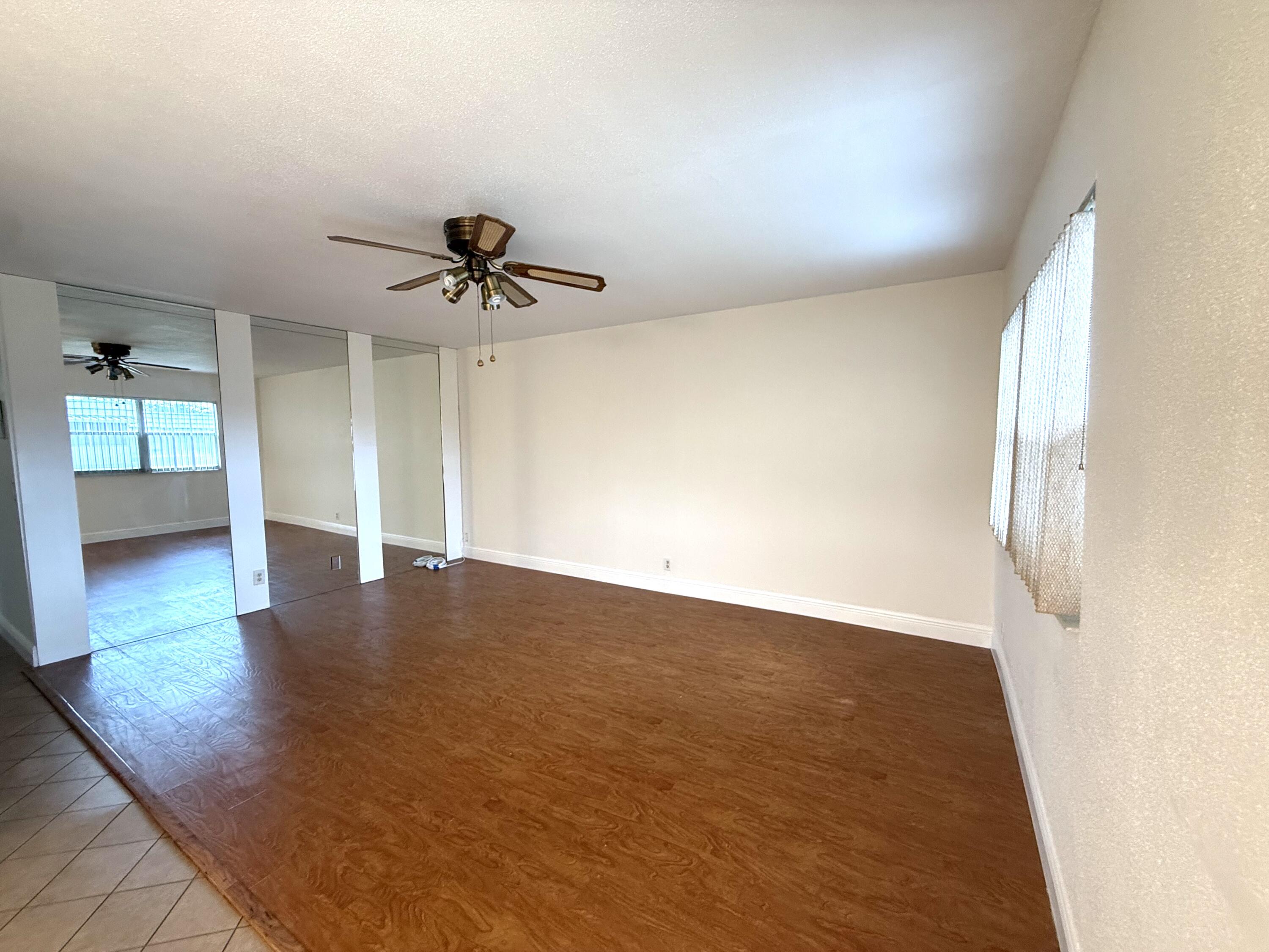 569 Monaco L Delray Beach Delray Beach, FL 33446 - Photo 4 of 32 LIVING ROOM 569 MON-L