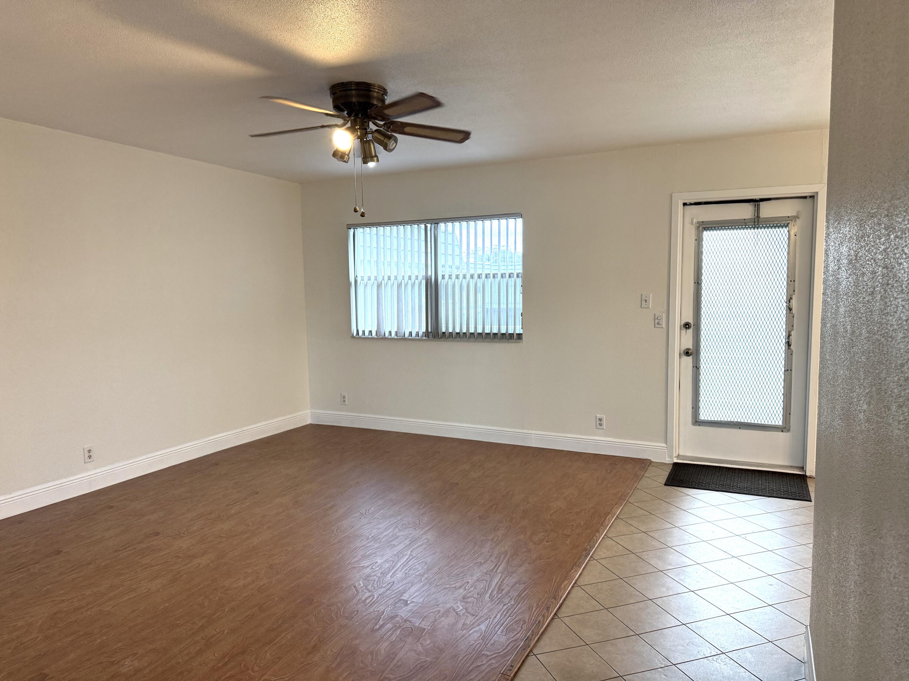 569 Monaco L Delray Beach Delray Beach, FL 33446 - Photo 5 of 32 Living Room View 569 MON-L