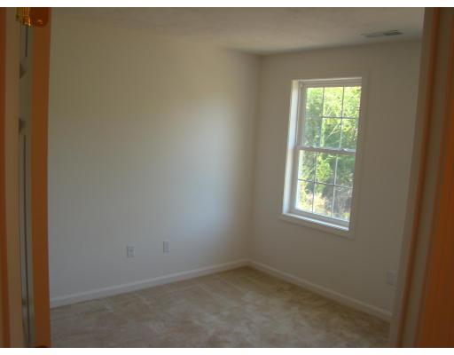 66 Parker Road Shirley, MA 01464 - Photo 21 of 24 an empty room with a window