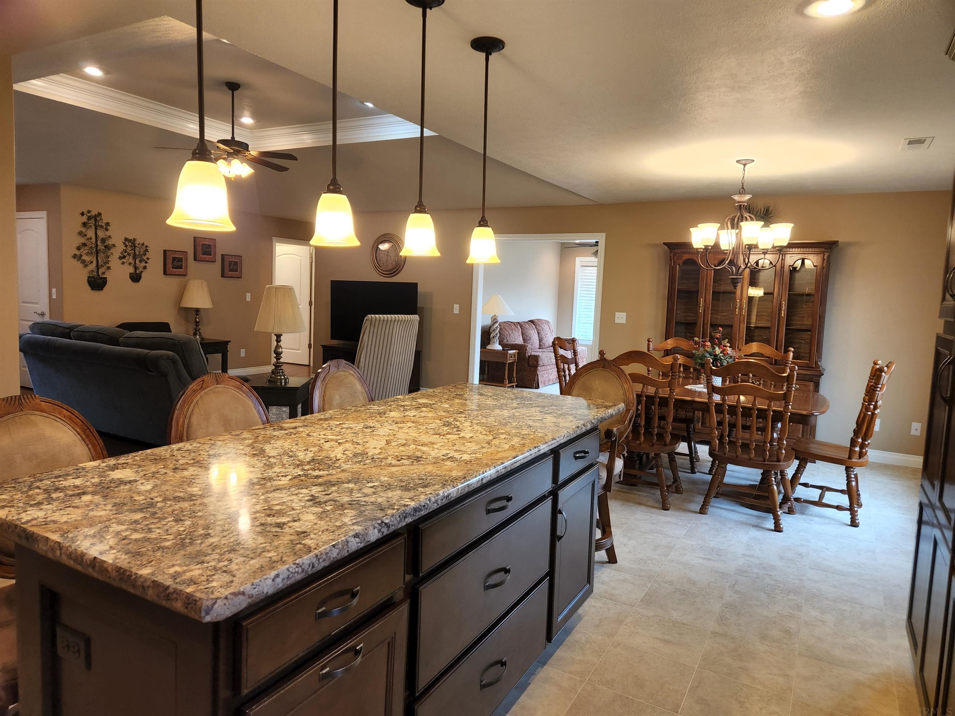 466 South Kluemper Road Jasper, IN 47546 - Photo 11 of 19 Gallery Image 11