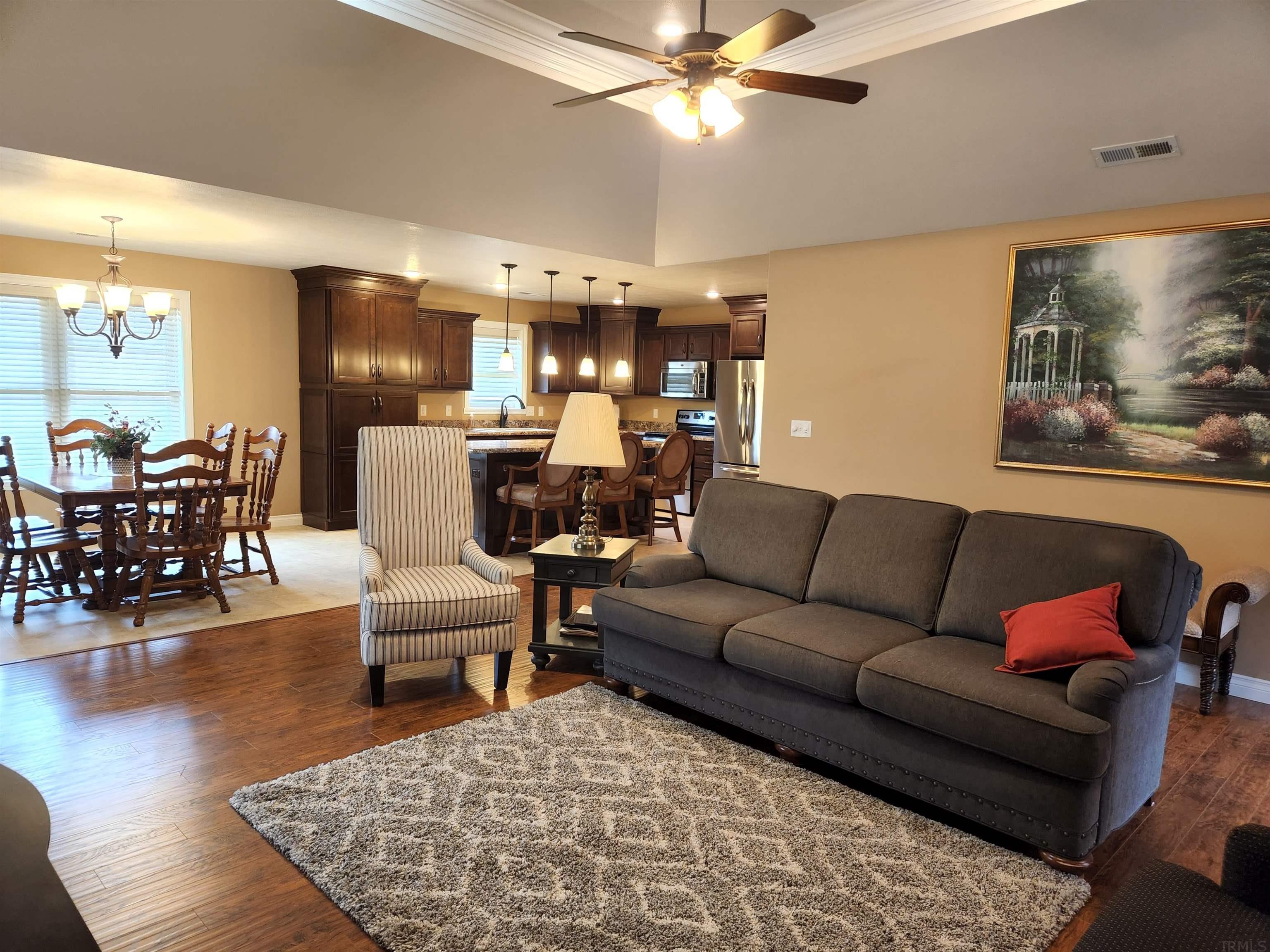 466 South Kluemper Road Jasper, IN 47546 - Photo 14 of 19 Gallery Image 14