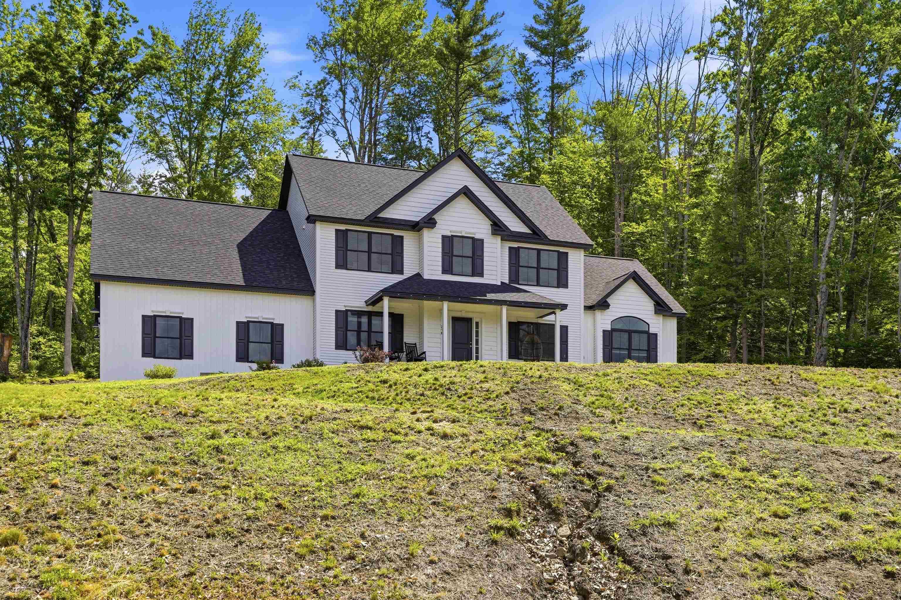 316 Montelona Road Goffstown, NH 03045 - Photo 5 of 60