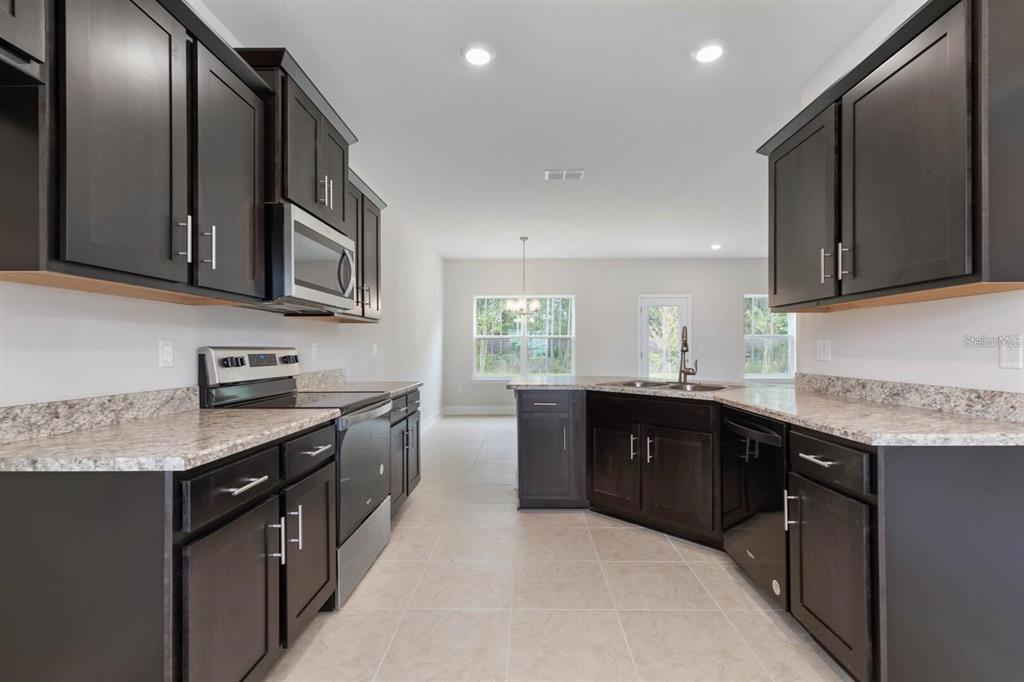 24 Rale Place Palm Coast, FL 32164 - Photo 11 of 33