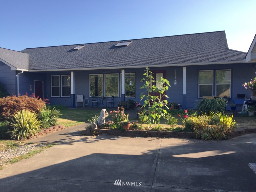 442 Bond Road Castle Rock, WA 98611 - Photo 1 of 16