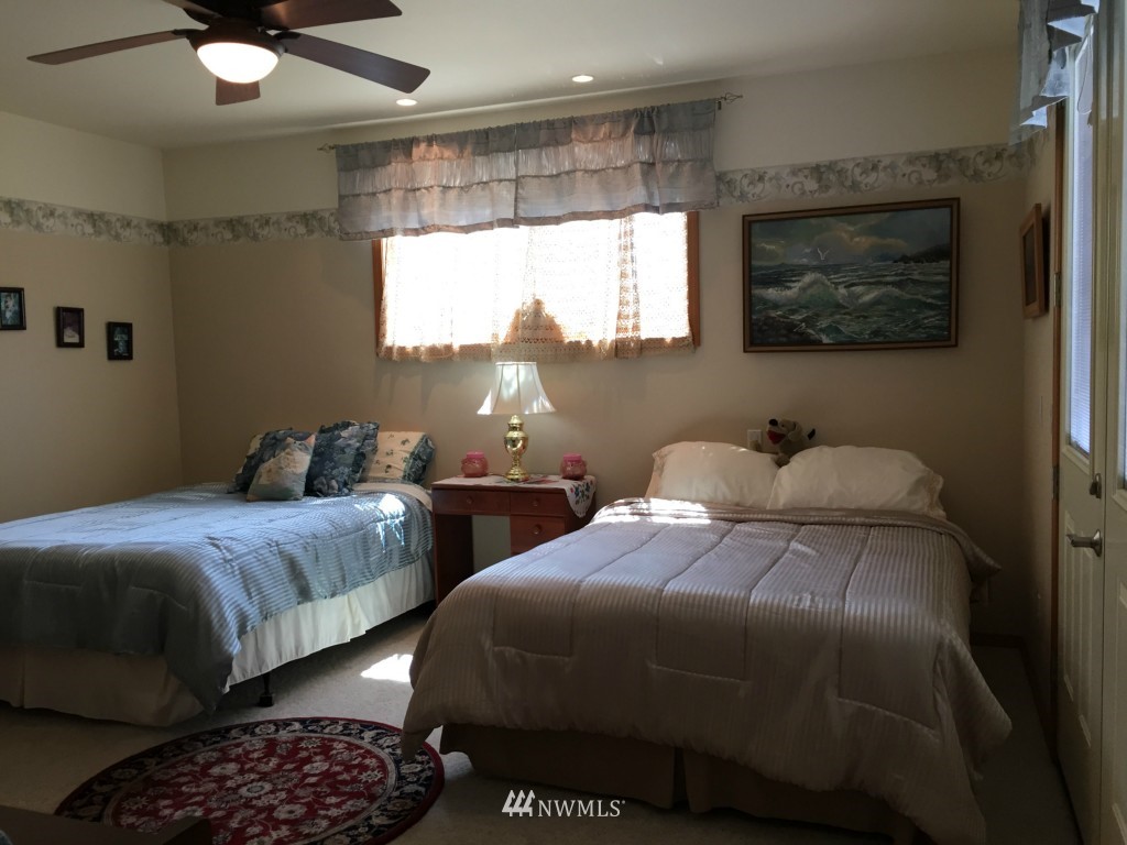 442 Bond Road Castle Rock, WA 98611 - Photo 12 of 16