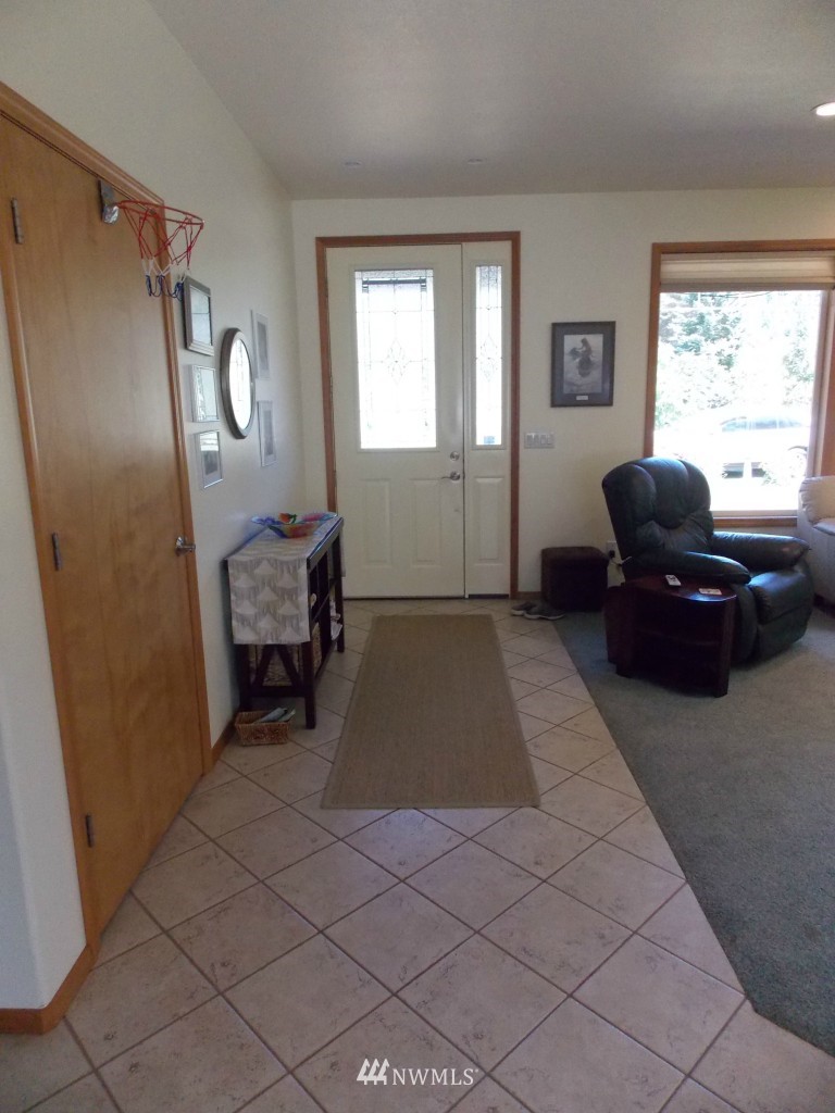 442 Bond Road Castle Rock, WA 98611 - Photo 5 of 16