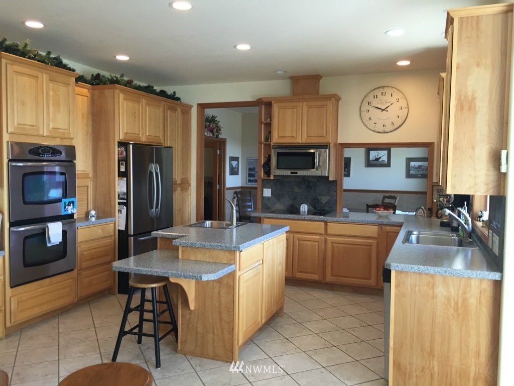 442 Bond Road Castle Rock, WA 98611 - Photo 6 of 16