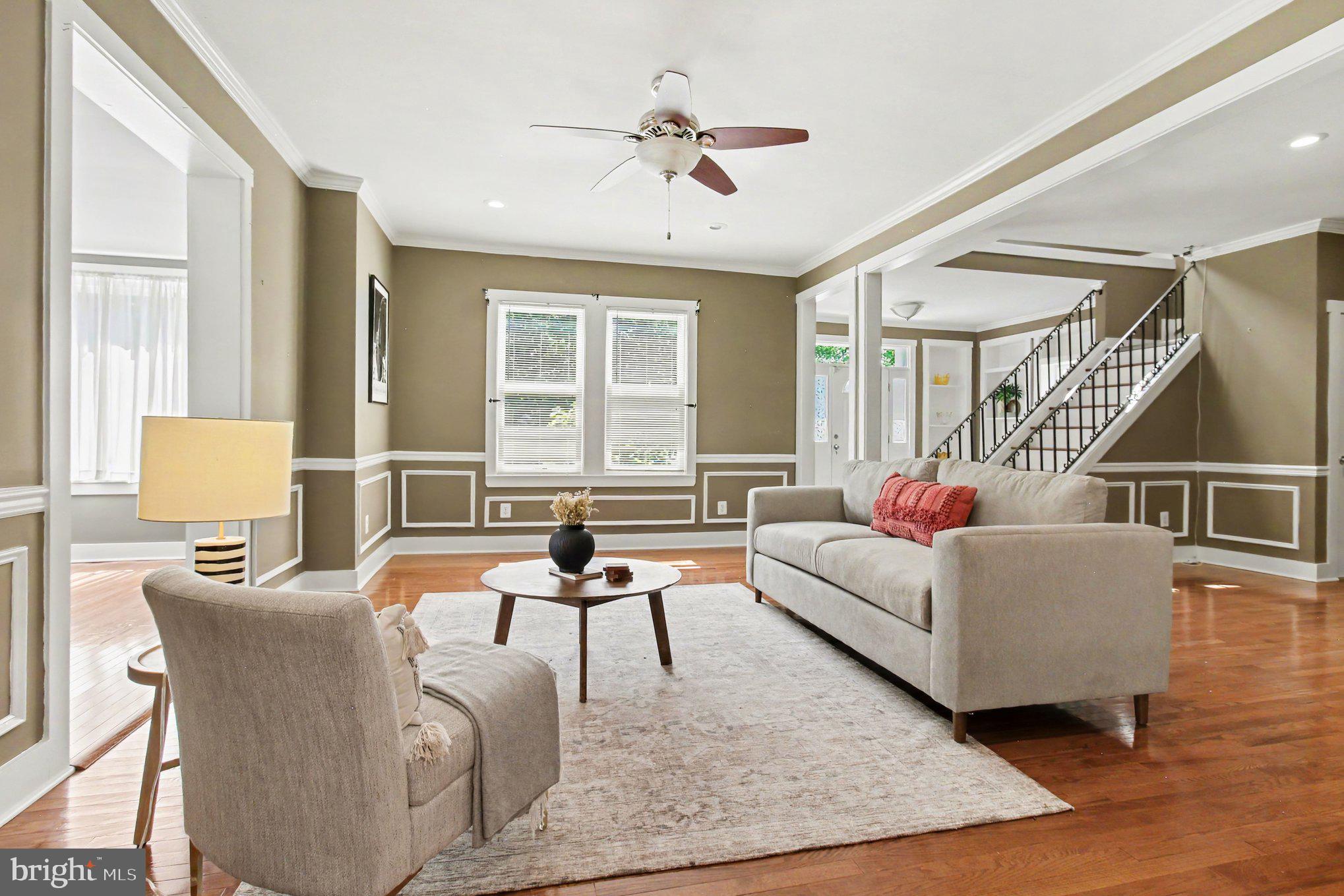 3504 Edgewood Road Baltimore, MD 21215 - Photo 10 of 57 Living room