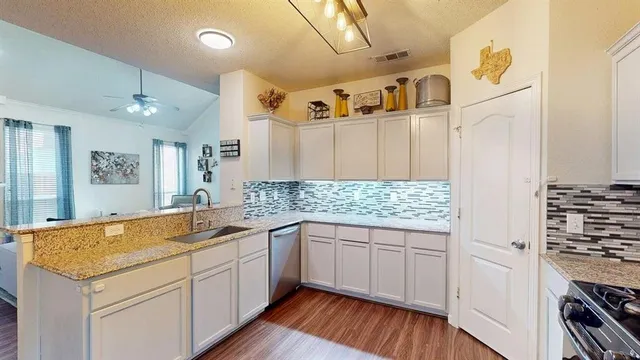 $425,000 | 3805 Braxton Lane, Flower Mound, TX 75028