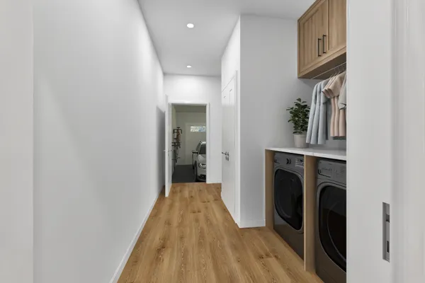 $499,900 | 585 Pioneer Court, Unit 22 LEFT, Oconomowoc, WI 53066