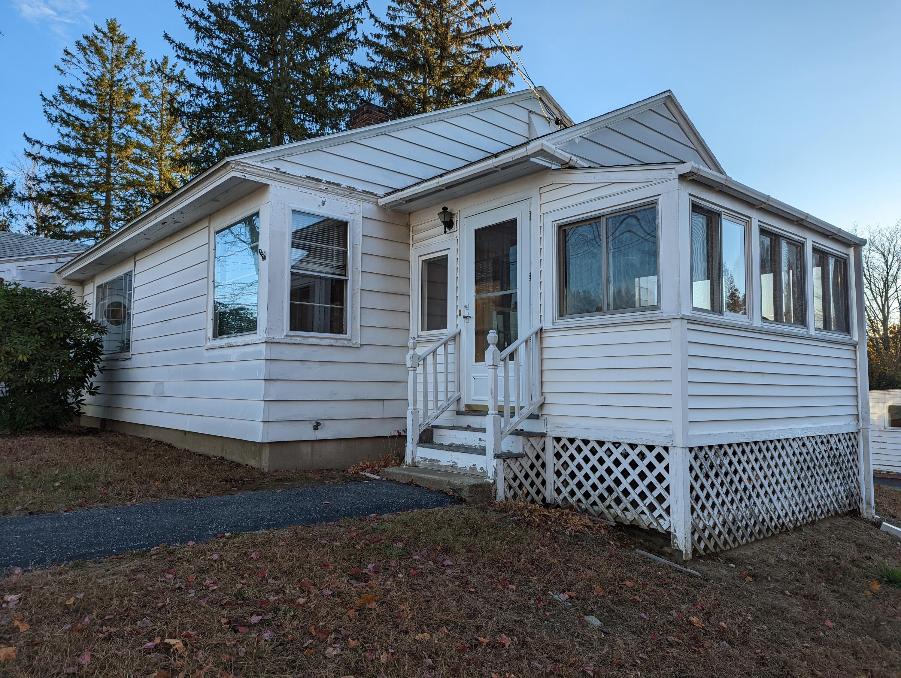 207 Graham Street Biddeford, ME 04005 - Photo 14 of 15 PXL_20231101_121359529