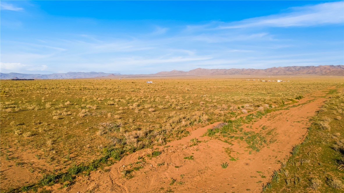 82 Dawson Road Kingman, AZ 86401 - Photo 8 of 17 Aerial View