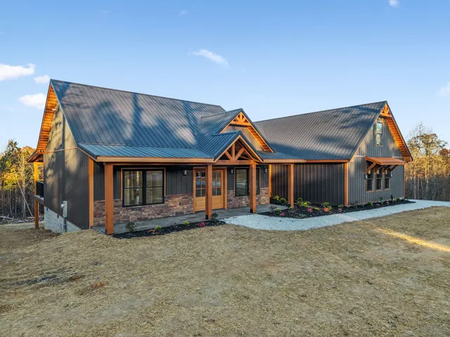 $589,000 | 3993 Hwy 231 Erin Tn 37061, Erin, TN 37061