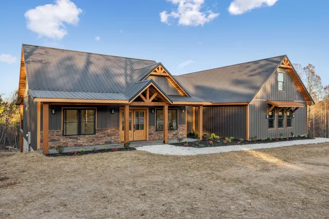 $589,000 | 3993 Hwy 231 Erin Tn 37061, Erin, TN 37061