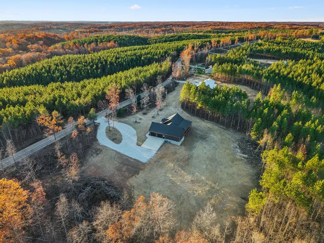 $589,000 | 3993 Hwy 231 Erin Tn 37061, Erin, TN 37061