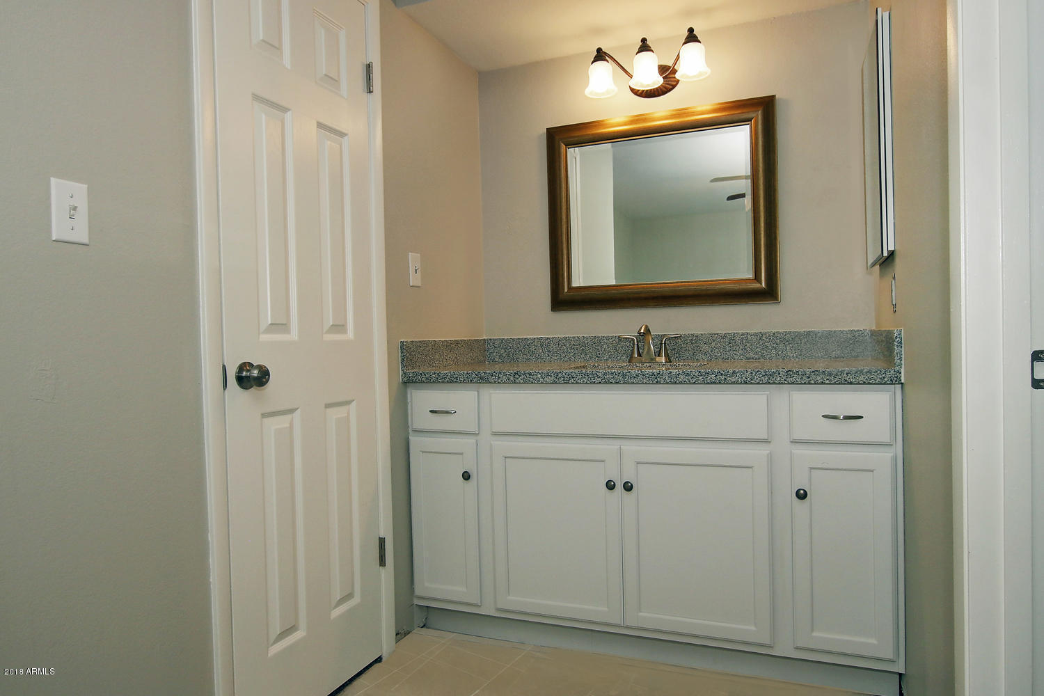 1425 West Utopia Road Phoenix, AZ 85027 - Photo 22 of 35 Owners wide Vanity