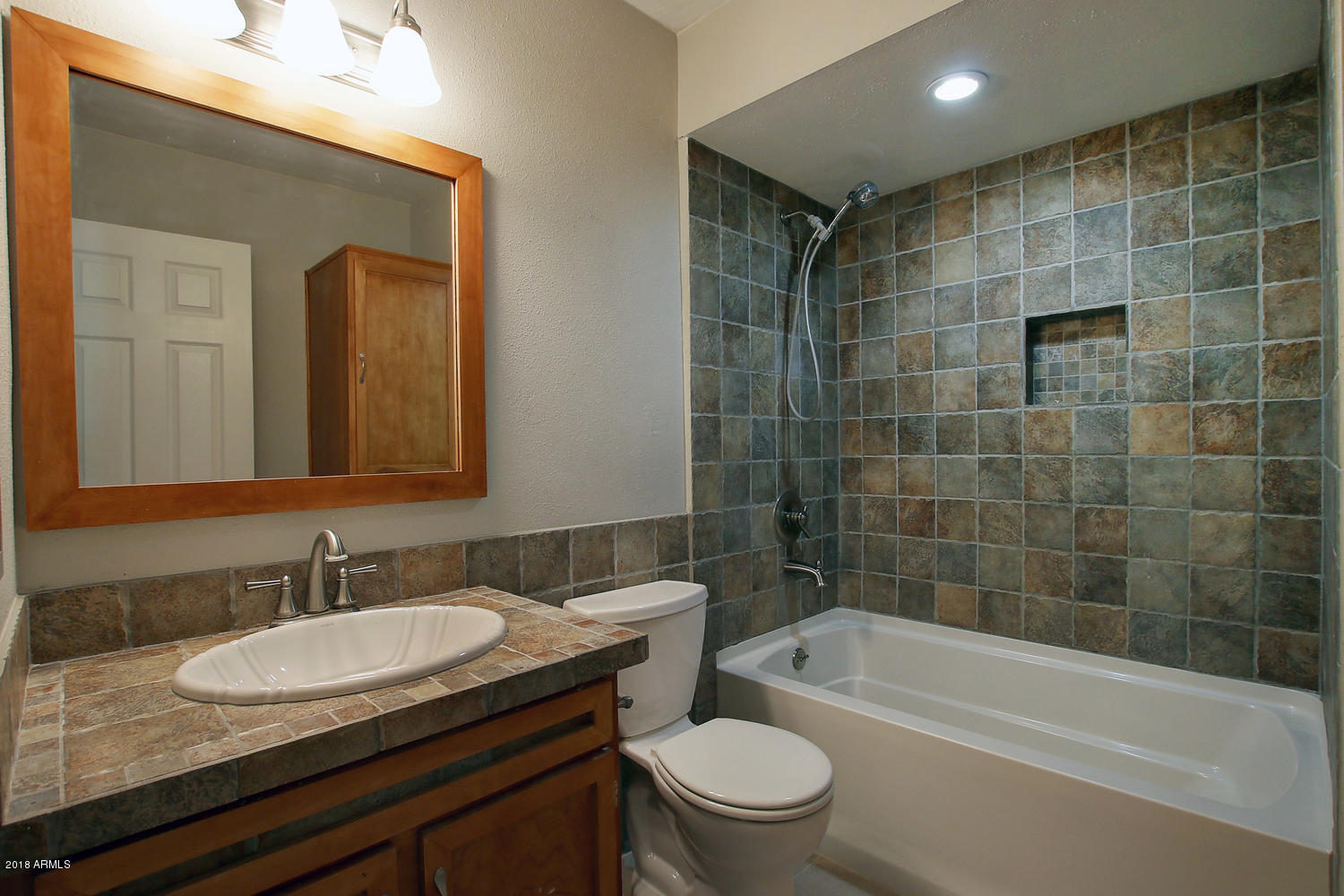 1425 West Utopia Road Phoenix, AZ 85027 - Photo 29 of 35 Bath 2