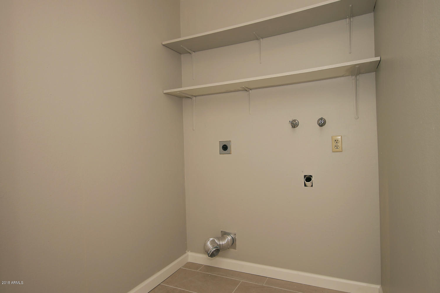 1425 West Utopia Road Phoenix, AZ 85027 - Photo 31 of 35 Inside Laundry