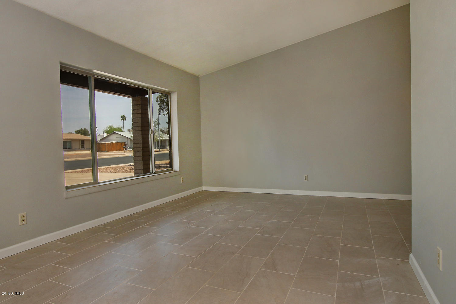1425 West Utopia Road Phoenix, AZ 85027 - Photo 7 of 35 1425 W Utopia Rd Phoenix AZ-large-006-8-