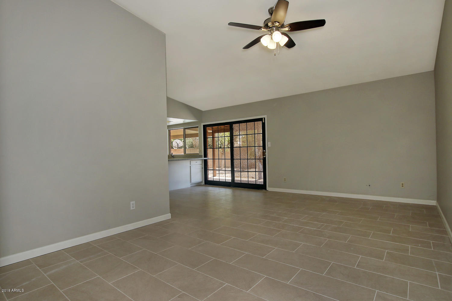 1425 West Utopia Road Phoenix, AZ 85027 - Photo 9 of 35 1425 W Utopia Rd Phoenix AZ-large-008-4-