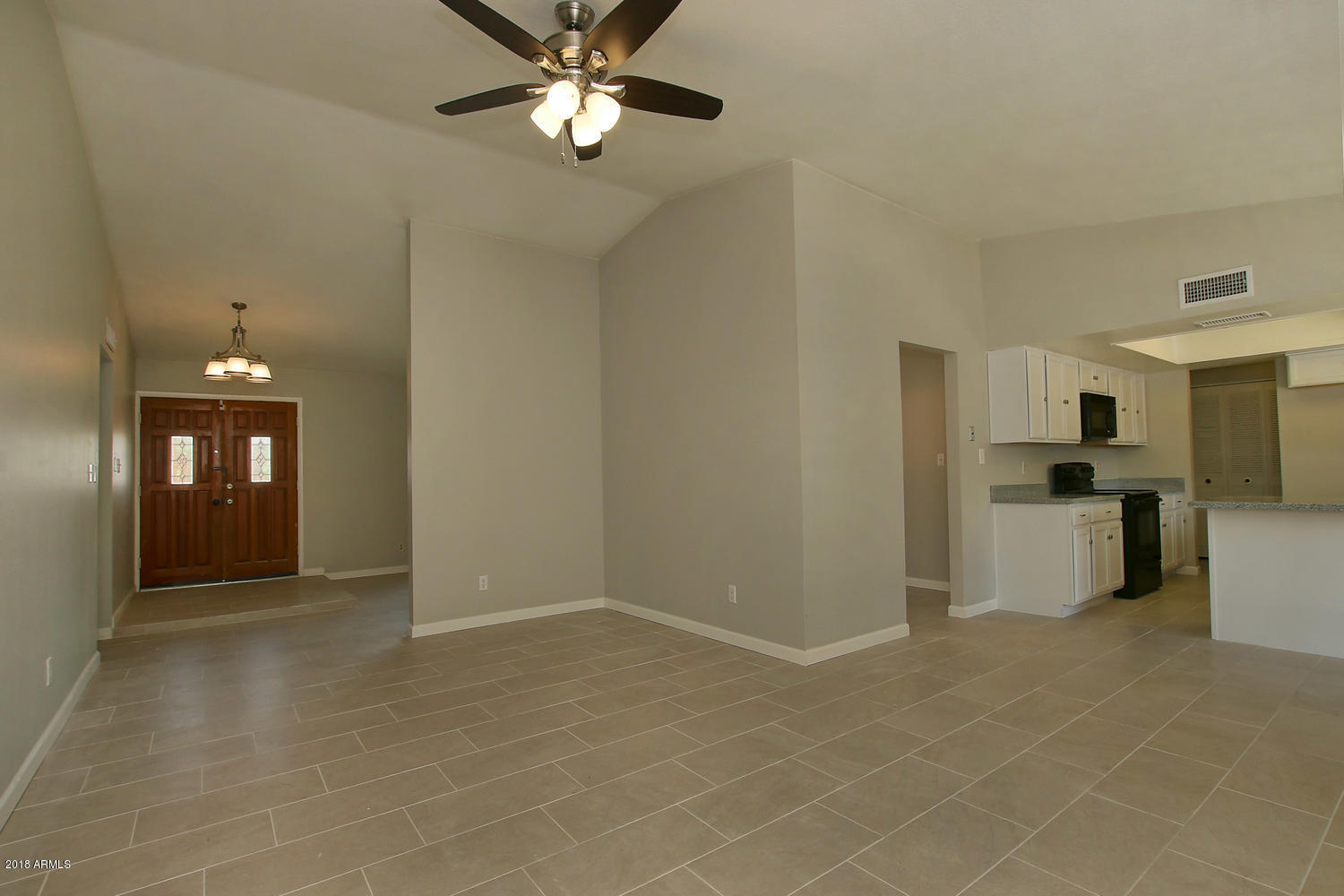 1425 West Utopia Road Phoenix, AZ 85027 - Photo 10 of 35 1425 W Utopia Rd Phoenix AZ-large-009-2-
