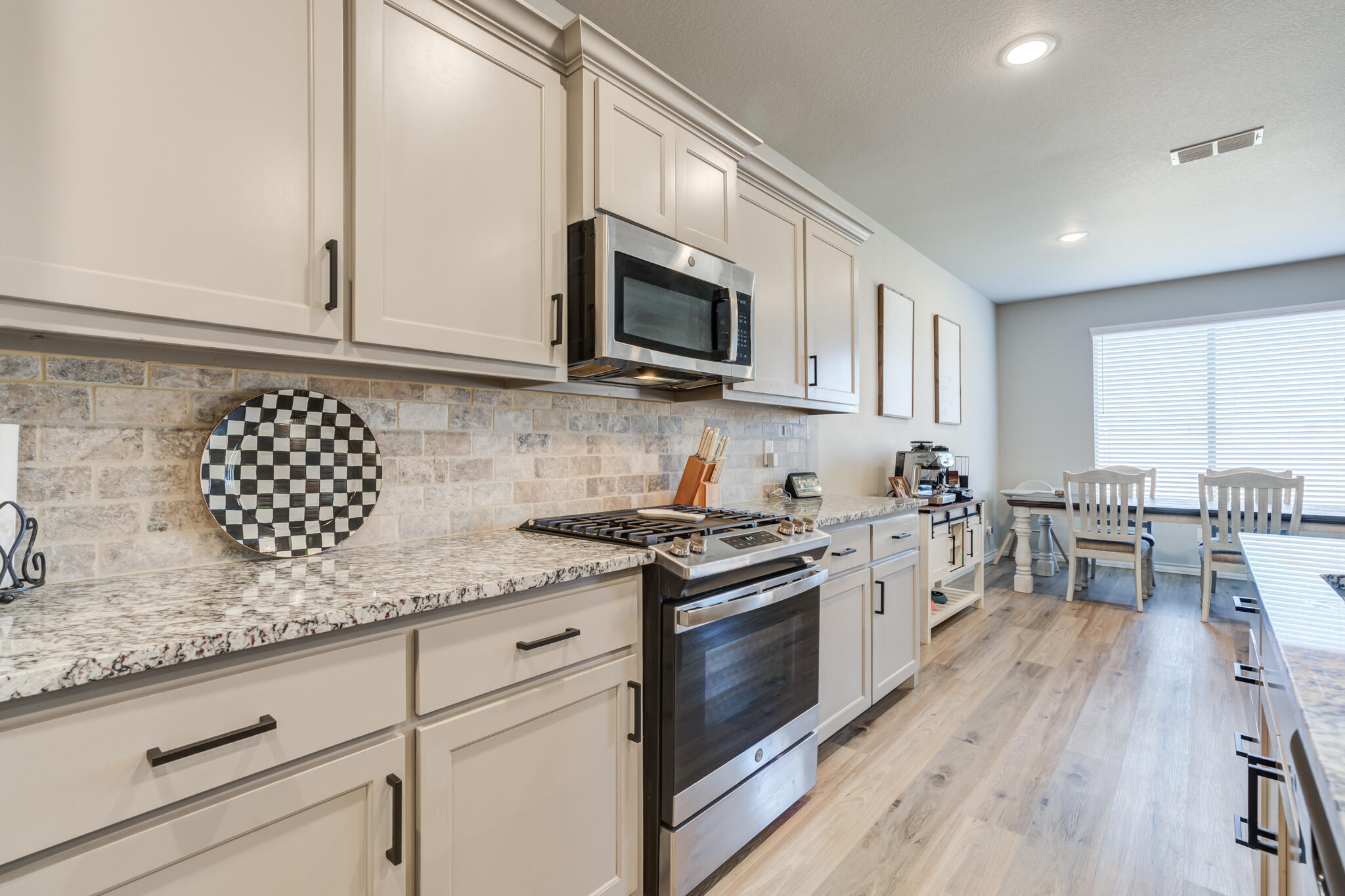 812 North 3rd Street Wolfforth, TX 79382 - Photo 12 of 44 DSC02466_67_68_69_70