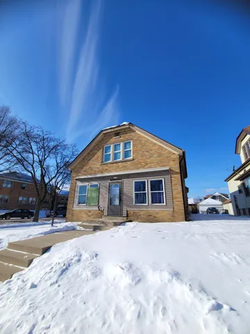 $950 | 3277 South 10th Street, Unit 1, Milwaukee, WI 53215