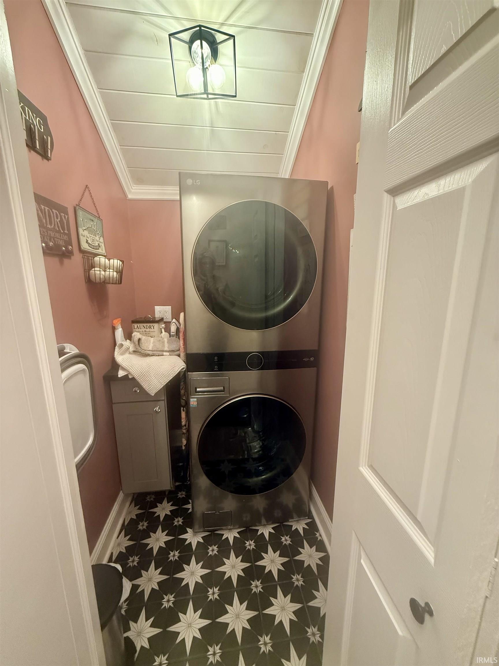 524 High Street Shoals, IN 47581 - Photo 17 of 29