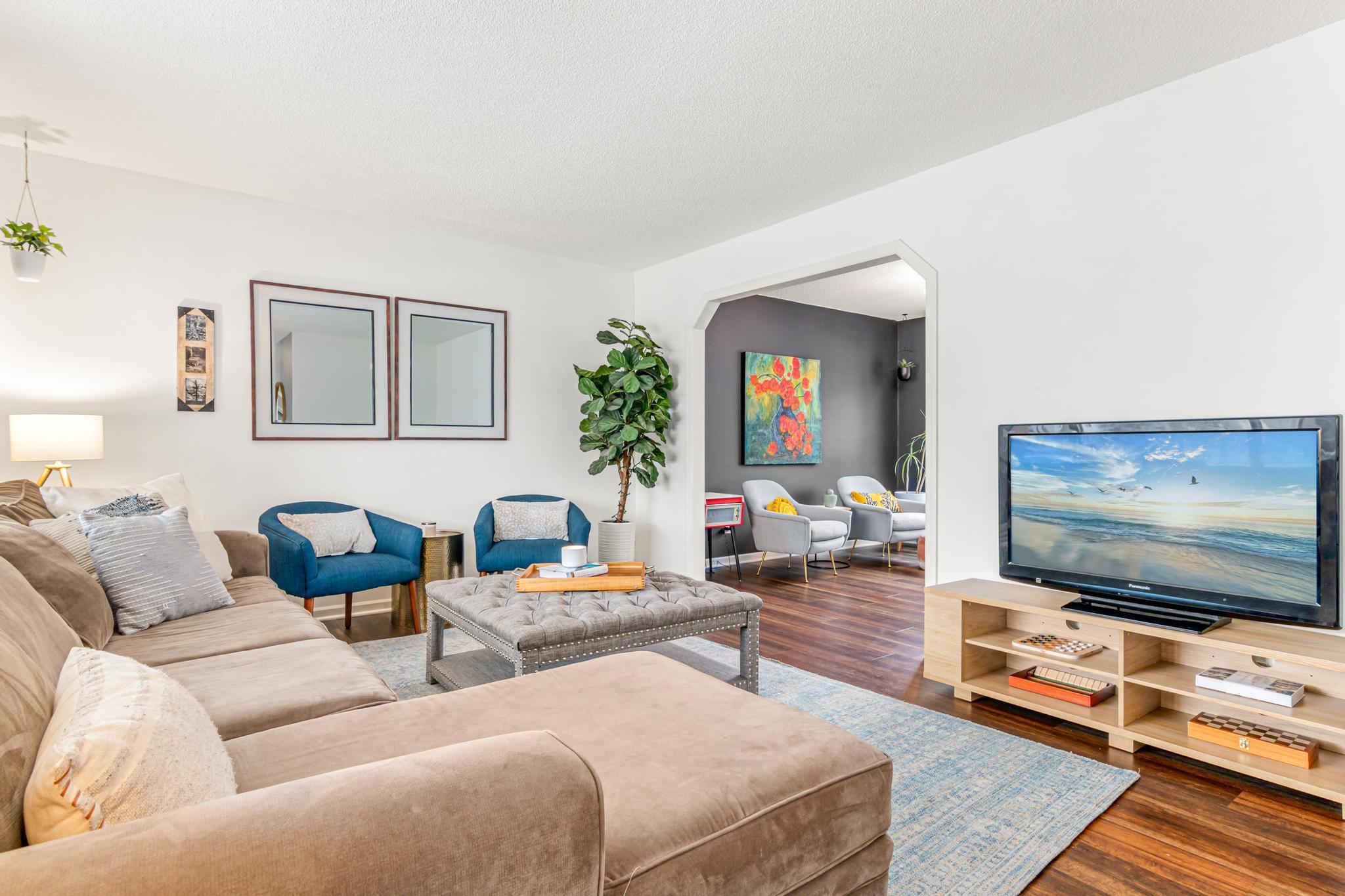 1007 Cross Road Eagan, MN 55123 - Photo 2 of 46