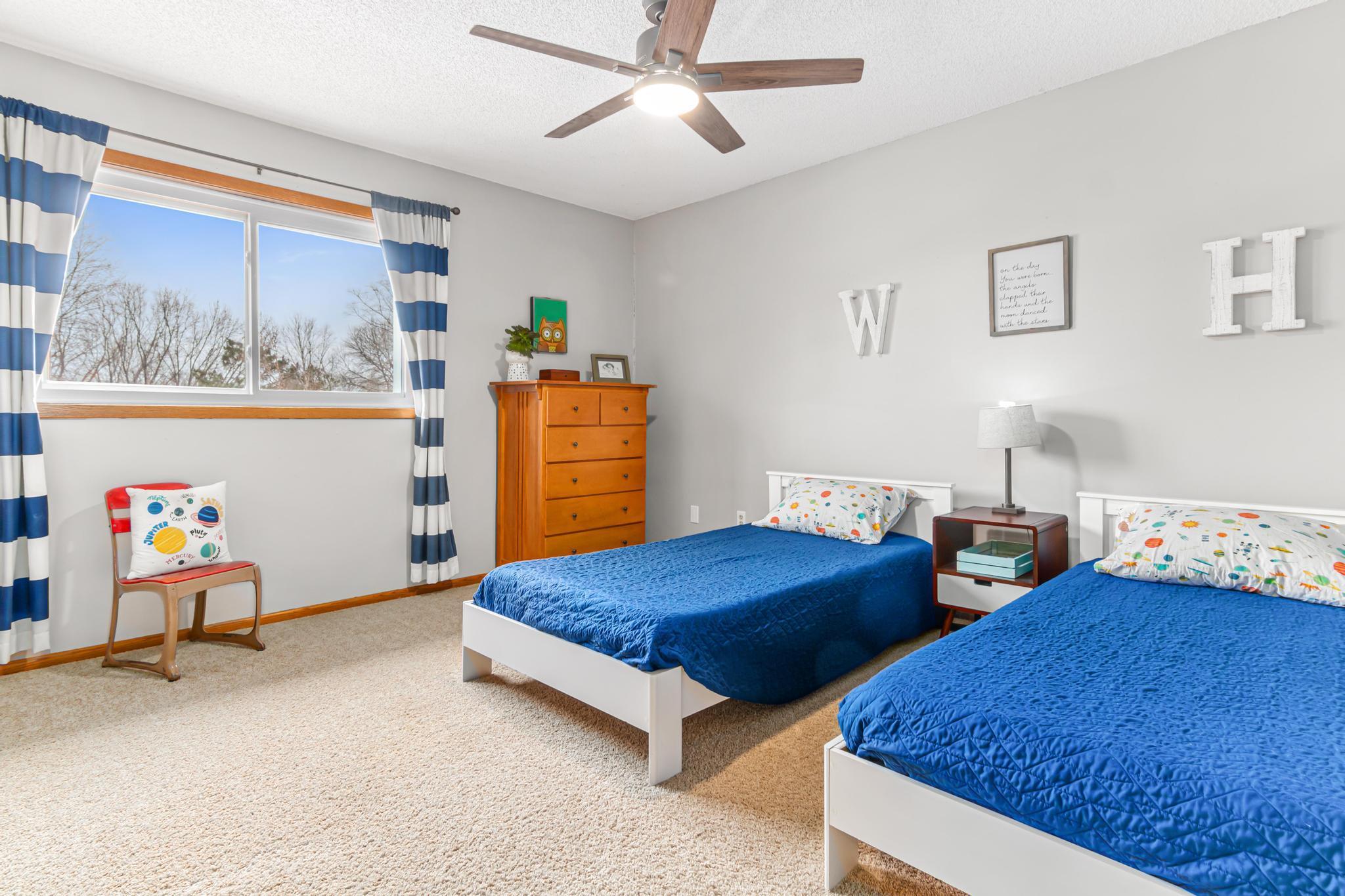 1007 Cross Road Eagan, MN 55123 - Photo 23 of 46