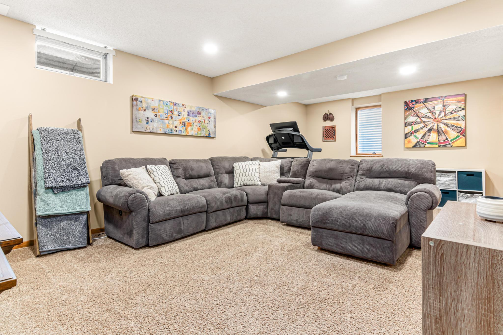 1007 Cross Road Eagan, MN 55123 - Photo 24 of 46