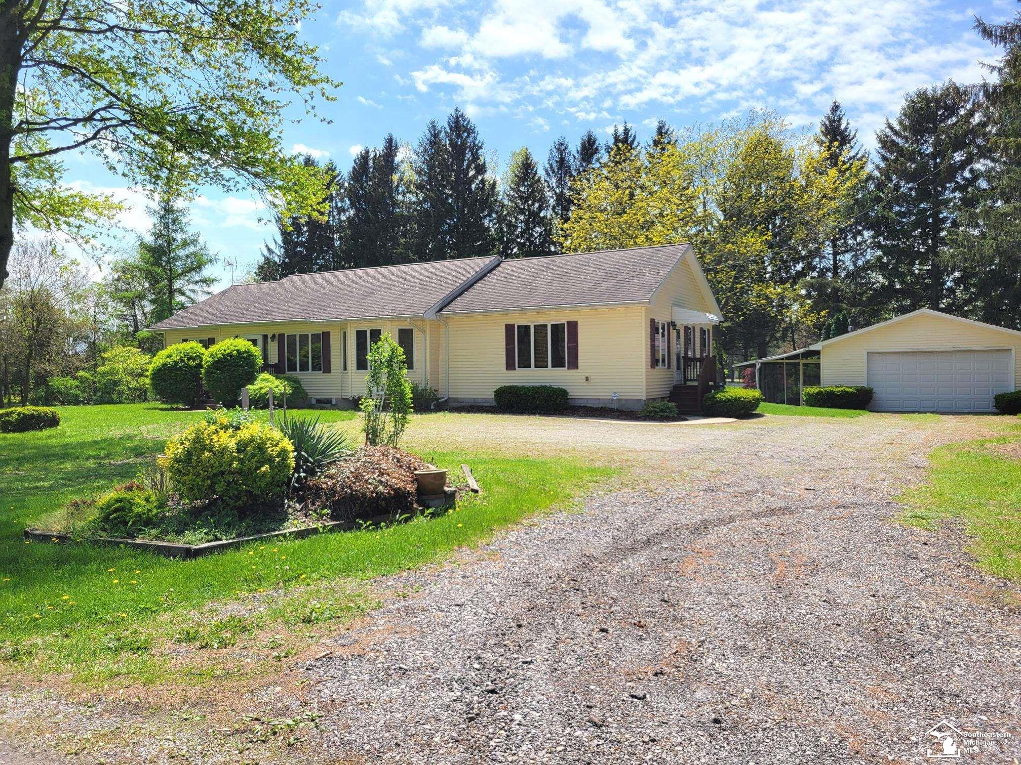 7436 Summerfield Road Petersburg, MI 49270 - Photo 2 of 30 50174152-f65d3938-5ad2-4c8c-87ca-9c095ba11662.JPG