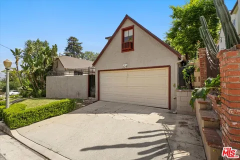 $1,899,000 | 14440 Valley Vista Boulevard, Sherman Oaks, CA 91423