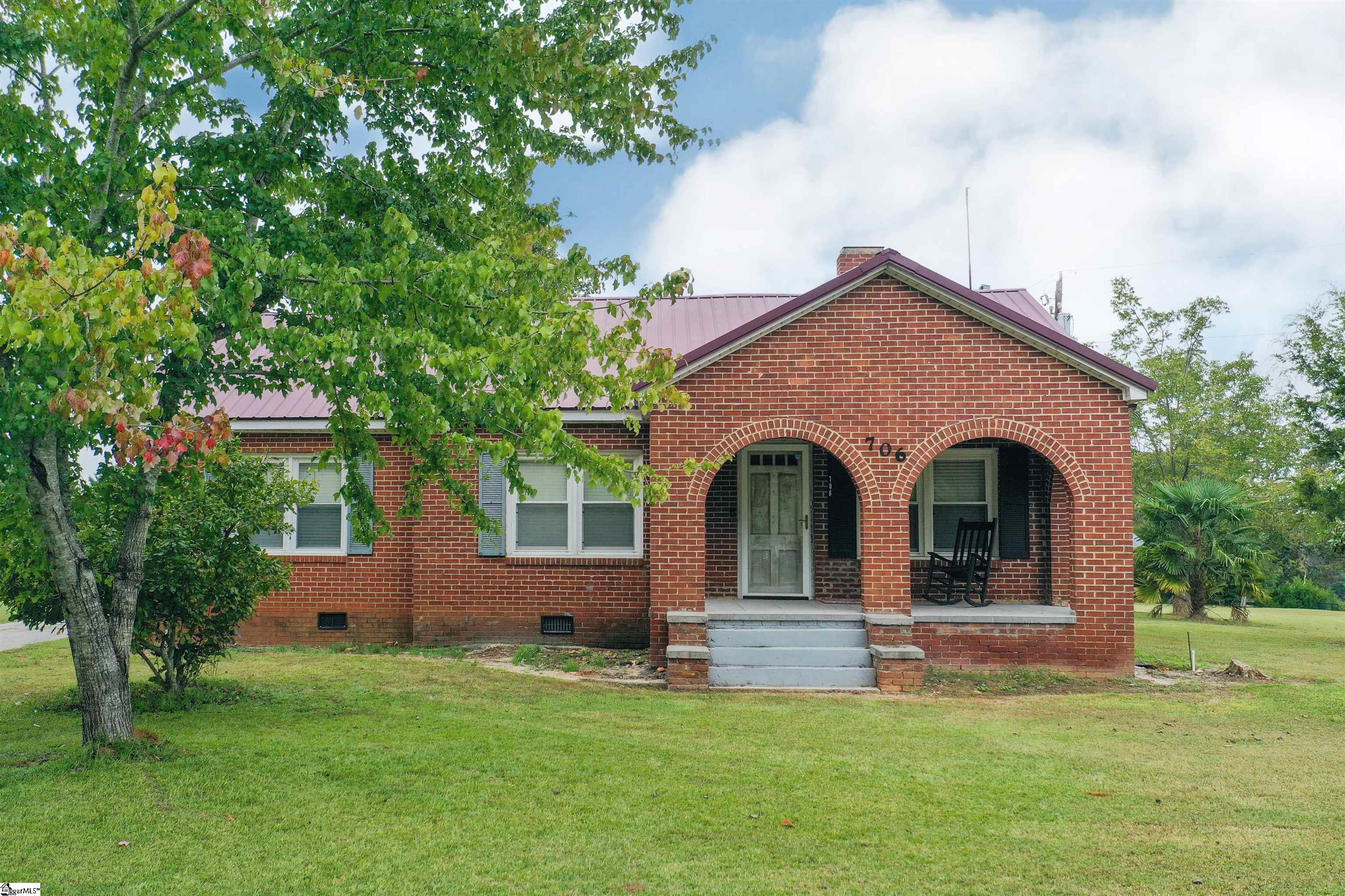 706 Deadfall Road Greenwood, SC 29649 - Photo 1 of 28 Gallery Image 1