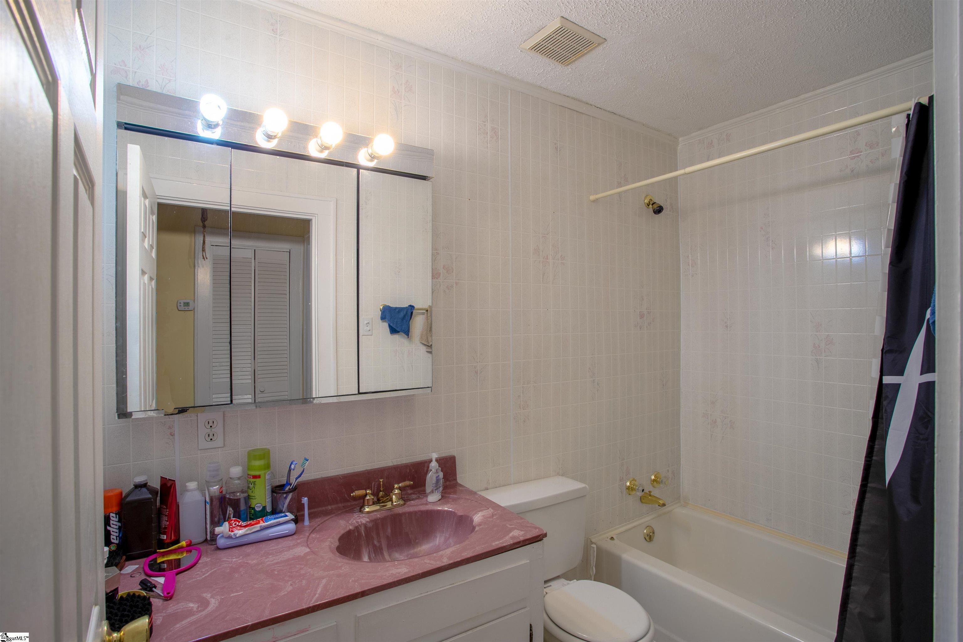 706 Deadfall Road Greenwood, SC 29649 - Photo 15 of 28 Gallery Image 15