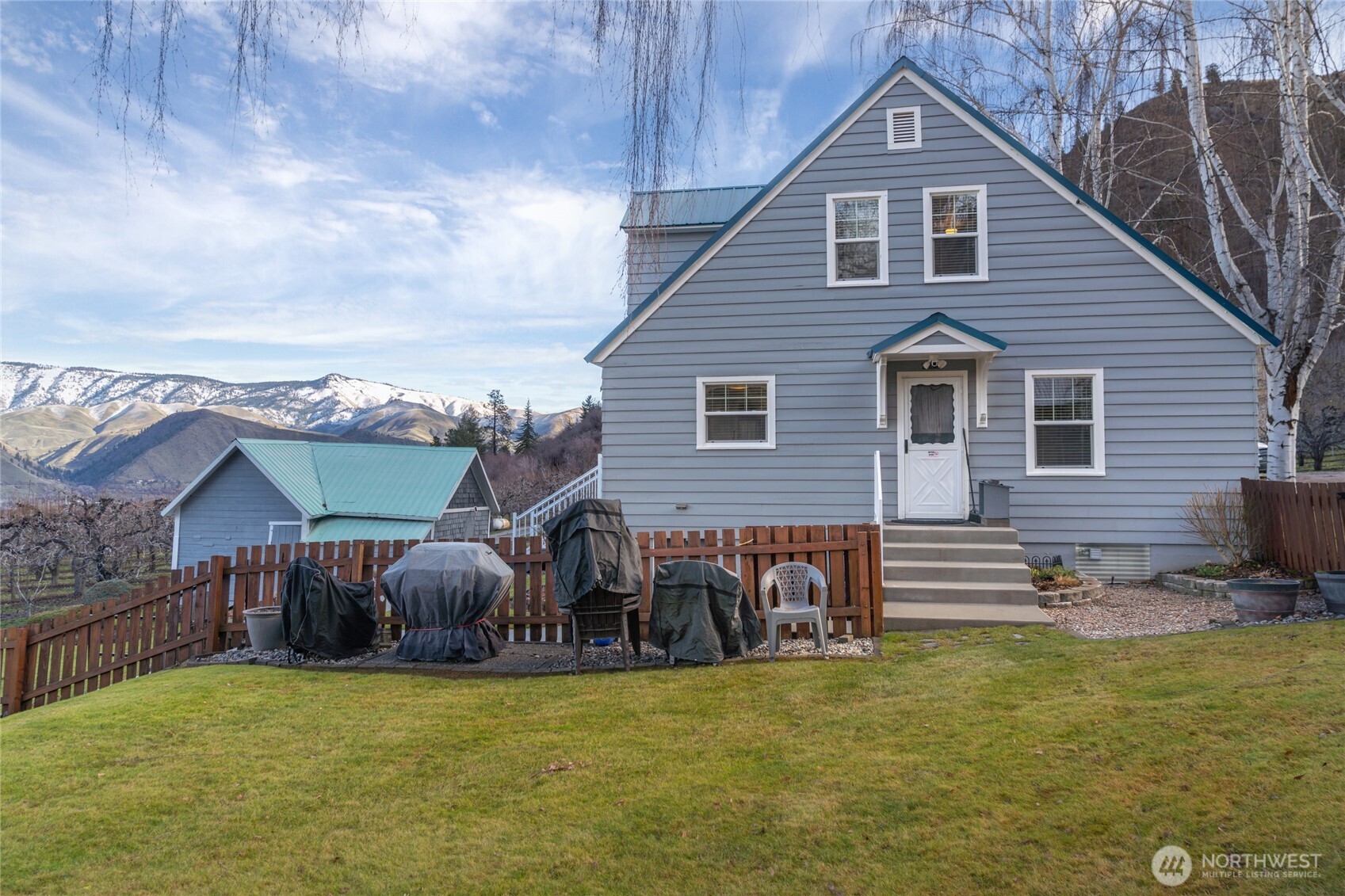 6111 Tigner Road Cashmere, WA 98815 - Photo 2 of 34