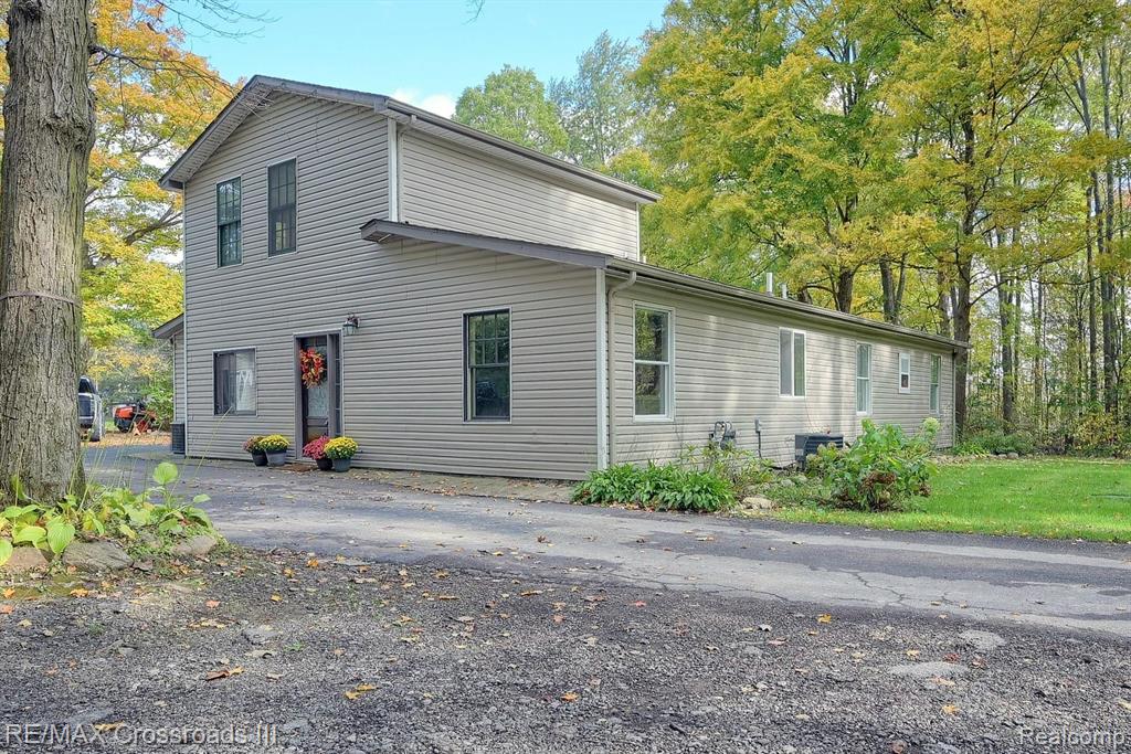 10479 Bemis Road Willis, MI 48191 - Photo 2 of 40