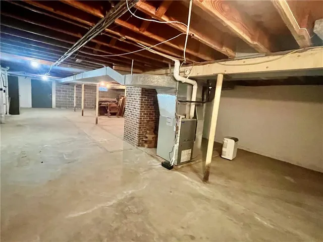 $335,000 | 1612 Country Club Road, Atchison, KS 66002