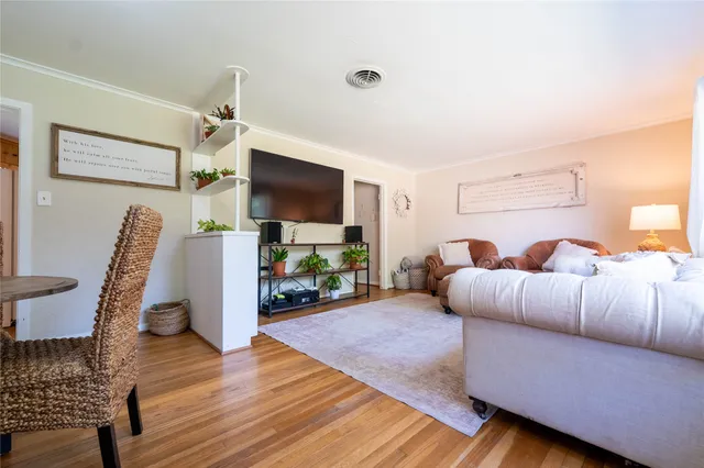 $675,000 | 1733 Creek Drive, Houston, TX 77055